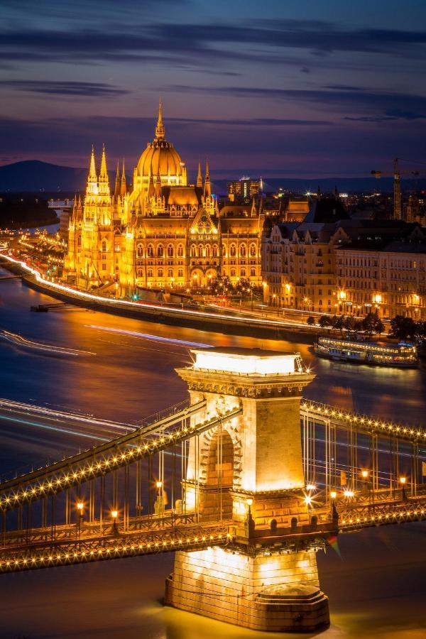 Centrale Rooms Budapest Bagian luar foto
